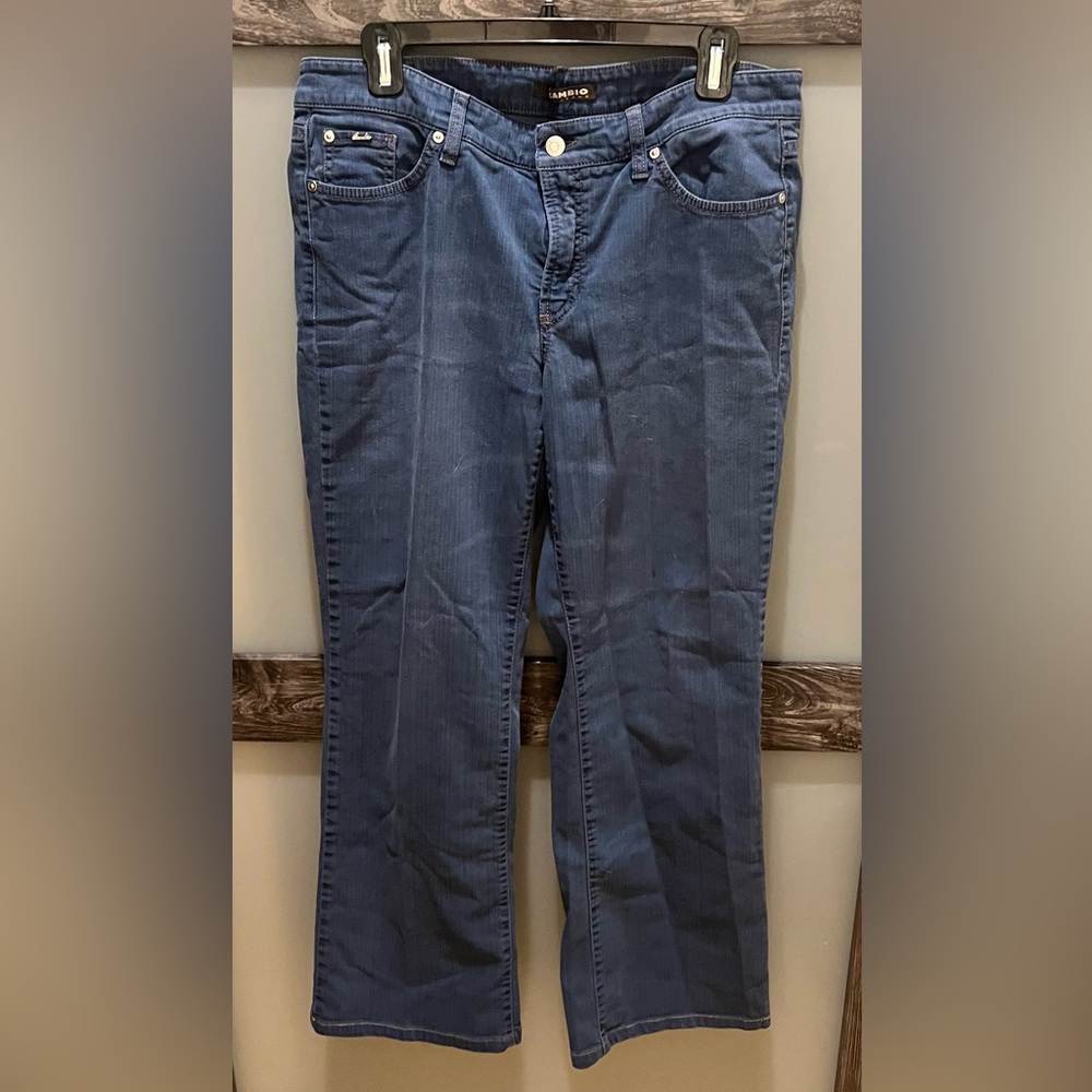 Cambio Women’s Norah Luxury Slight Bootcut Jean in Steel Blue Size 46 or US 16